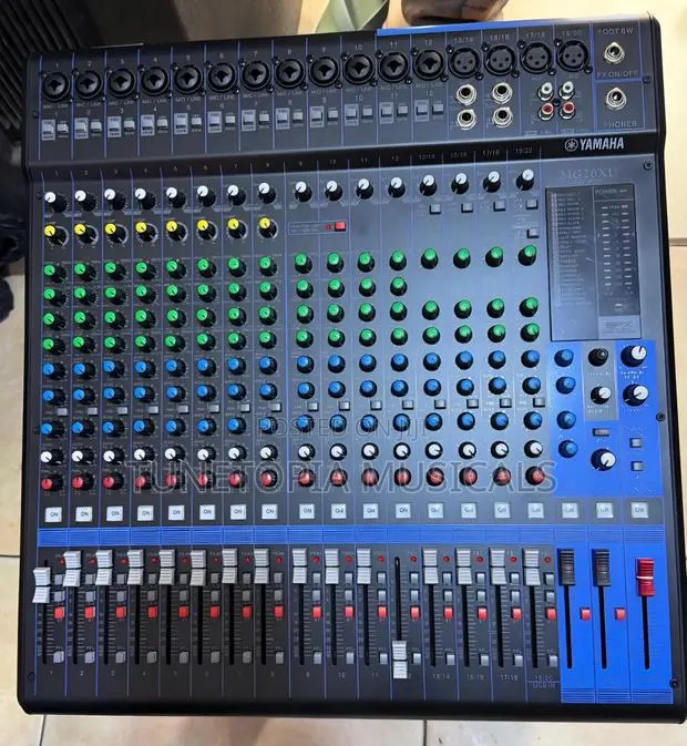 Yamaha Mg20xu 20channel Analog Mixer · Photo 1