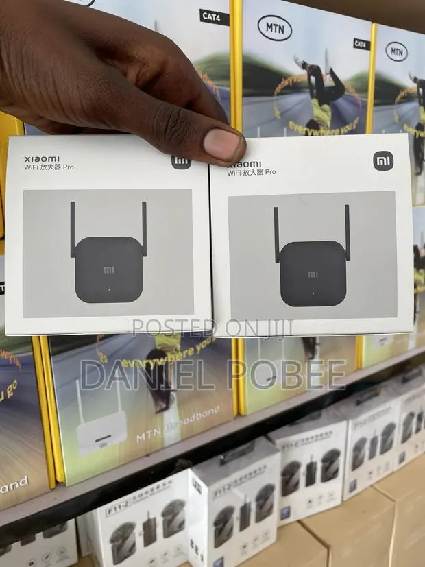 Mi WiFi Repeater Pro – Extend Your WiFi Coverage · Photo 1