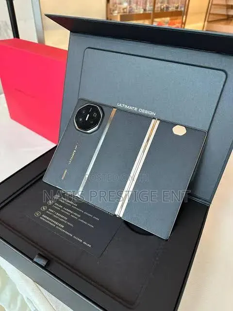 New Huawei Mate XT Ultimate Design 512 GB · Photo 1