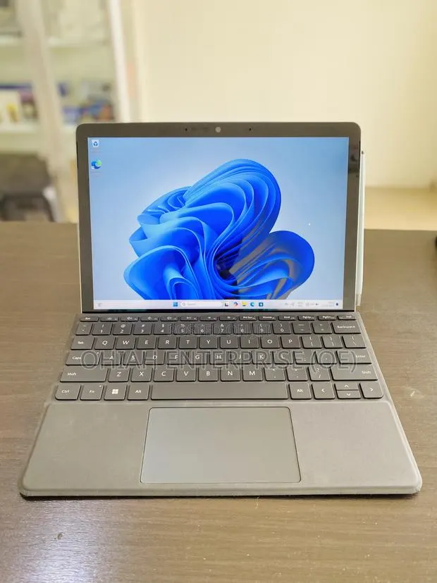 Laptop Microsoft Surface Go 3 8GB Intel Pentium SSD 128GB · Photo 1
