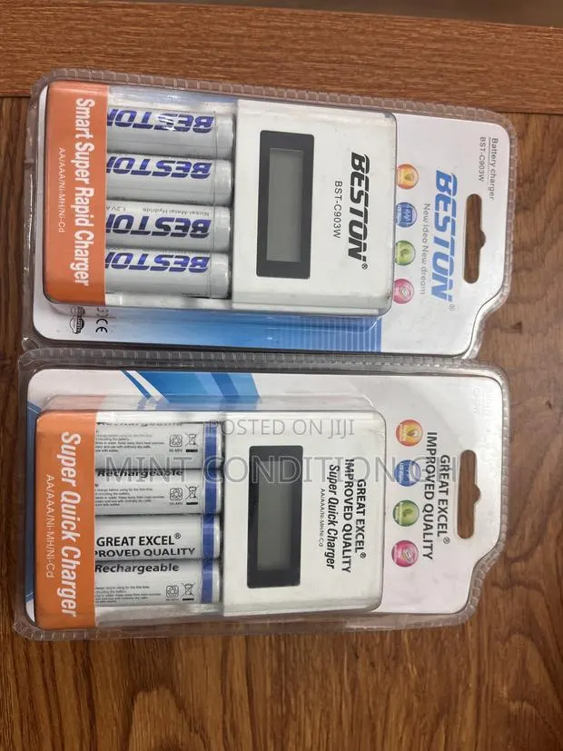 Aa Battery With Charger · Photo 1