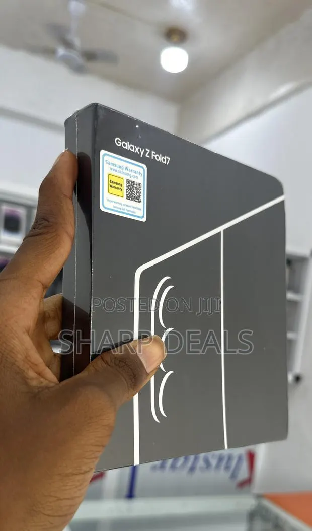 New Samsung Galaxy Z Fold7 256 GB Black · Photo 1