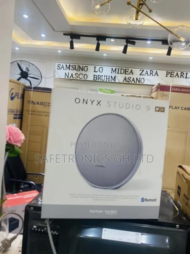Shop EchoPro Kardon Harman Onyx Studio 9 Speaker · Photo 1