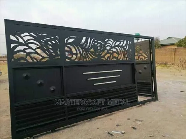 Sliding Gate/Main Gate/Black Entrance Gate · Photo 1