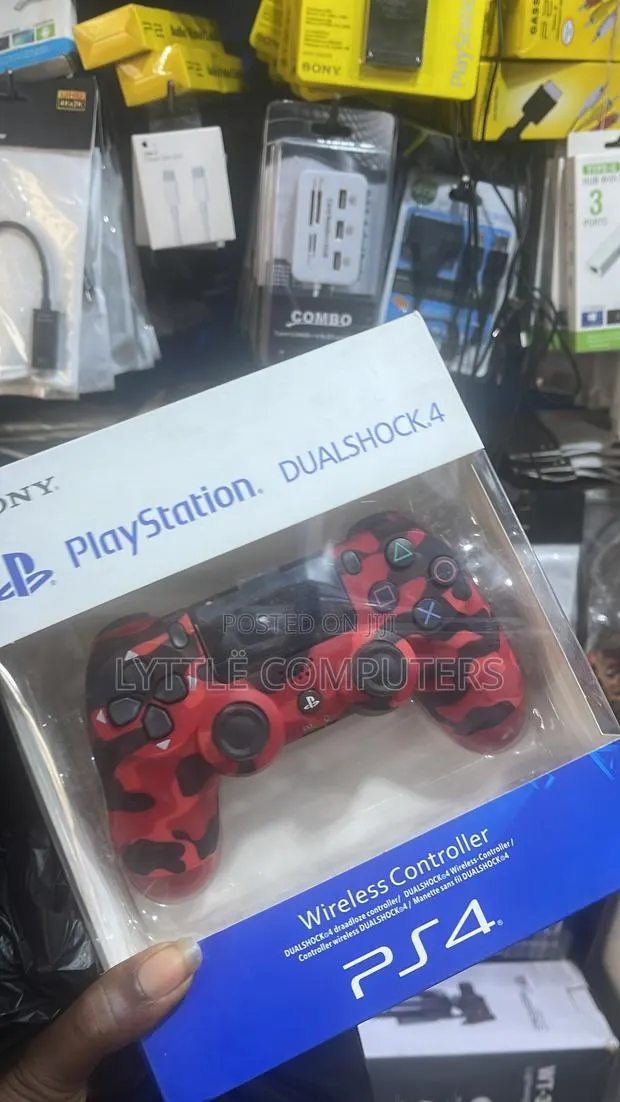Sony Playstation 4 Controller · Photo 1