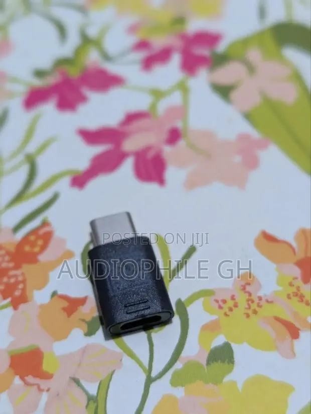 Usb C to Micro Usb Adapter · Photo 1