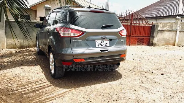 Ford Escape S 2013 Gray · Photo 1