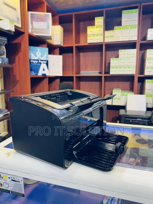 Hp Laserjet P1102w · Photo 1