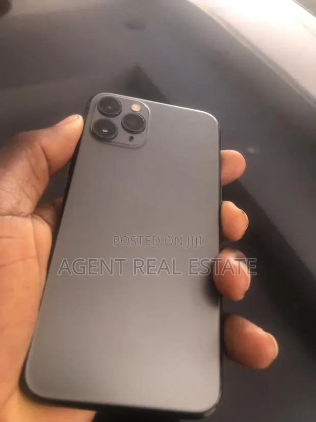 Apple iPhone 11 Pro 64 GB Gray · Photo 1