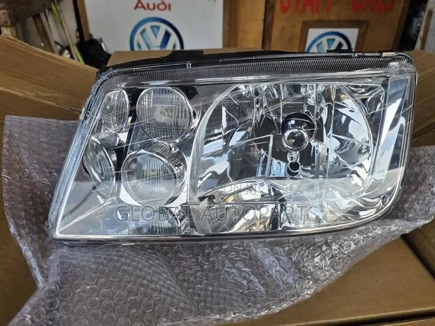 Head Light · Photo 1