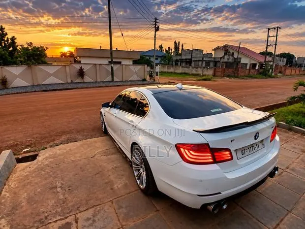 BMW 535i 2011 White · Photo 1