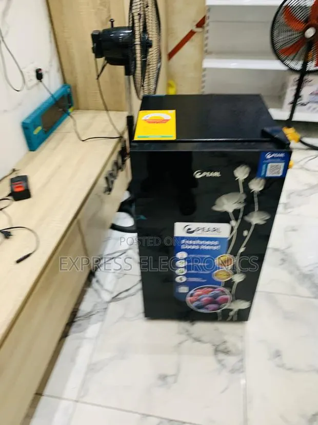 Energy Efficiency Technology Black Table Top Fridge 80l Pearl · Photo 1
