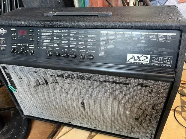 Line 6 Keyboard Combo From Germany · Photo 1