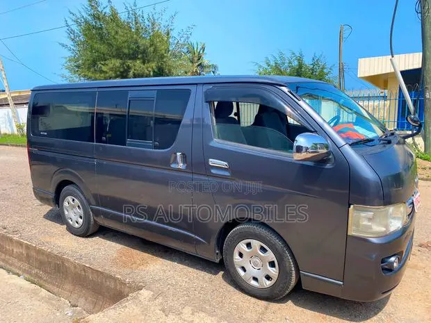 Toyota HiAce 2008 Black · Photo 1