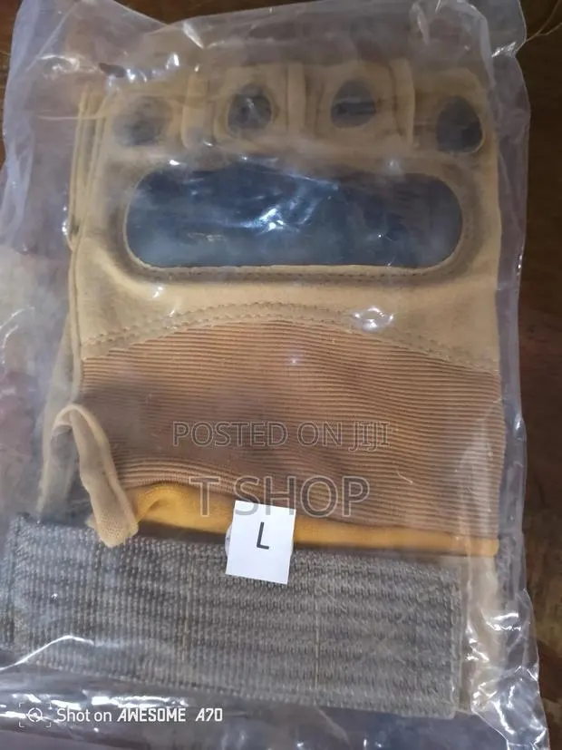 Gym Gloves · Photo 1