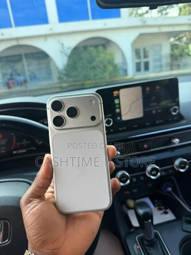 New Apple iPhone 17 Pro 256 GB Silver · Photo 1
