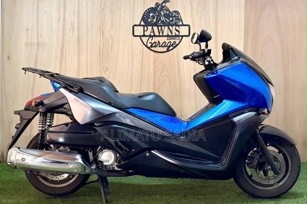 Honda 2018 Blue · Photo 3