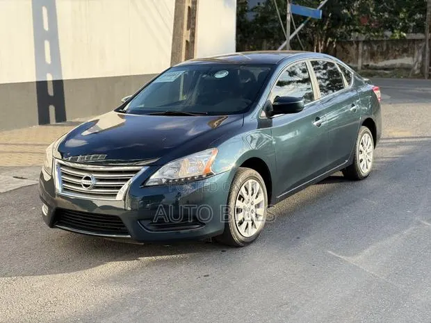 Nissan Sentra SV 4dr Sedan (1.8L 4cyl CVT) 2015 Green · Photo 1