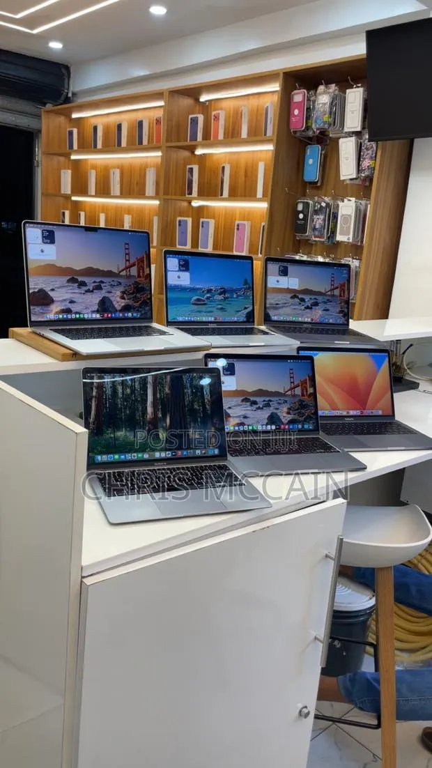 Laptop Apple MacBook Pro 2020 16GB Intel Core i5 SSD 1T · Photo 1
