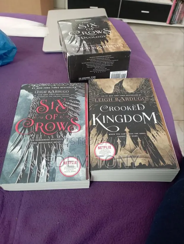 Six of Crows Duology by Leigh Bardugo; Six of Crows Crooked Kingdom. · Photo 1