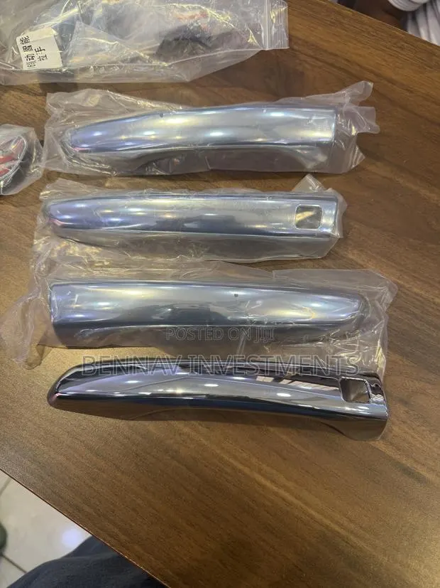 Chrome Door Handle Cover for Hyundai Elantra 2017 to 2020 · Photo 1