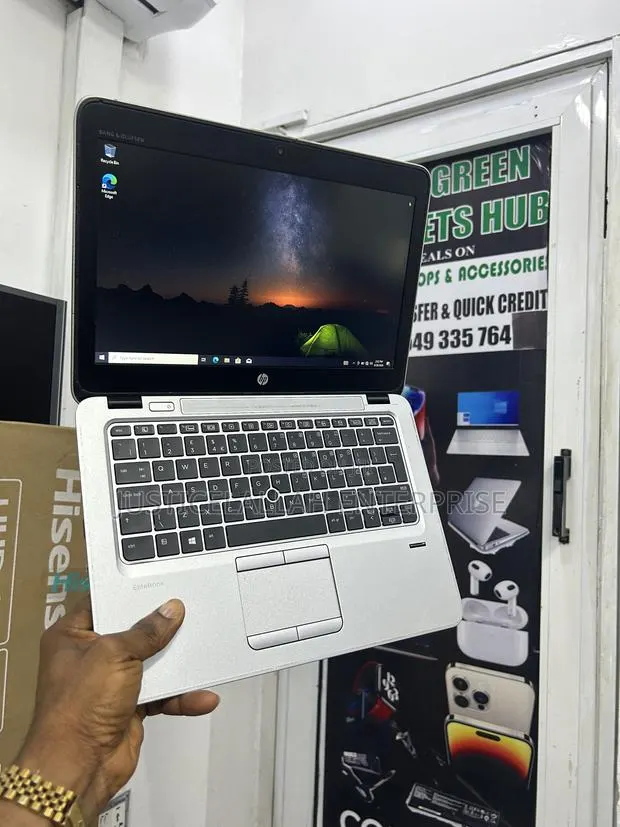 Laptop HP EliteBook 820 G3 8GB Intel Core i5 SSD 256GB · Photo 1