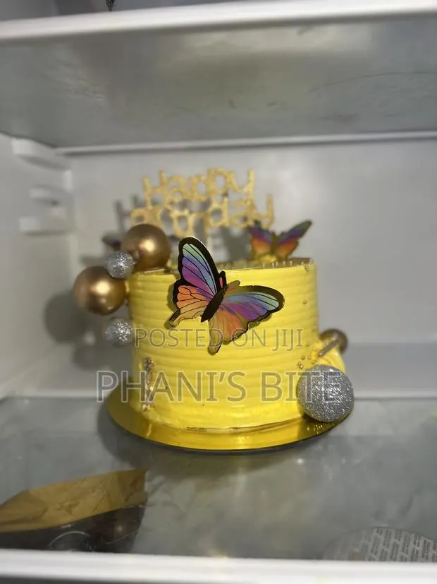 Yellow Cake 2layers Size 6 · Photo 1