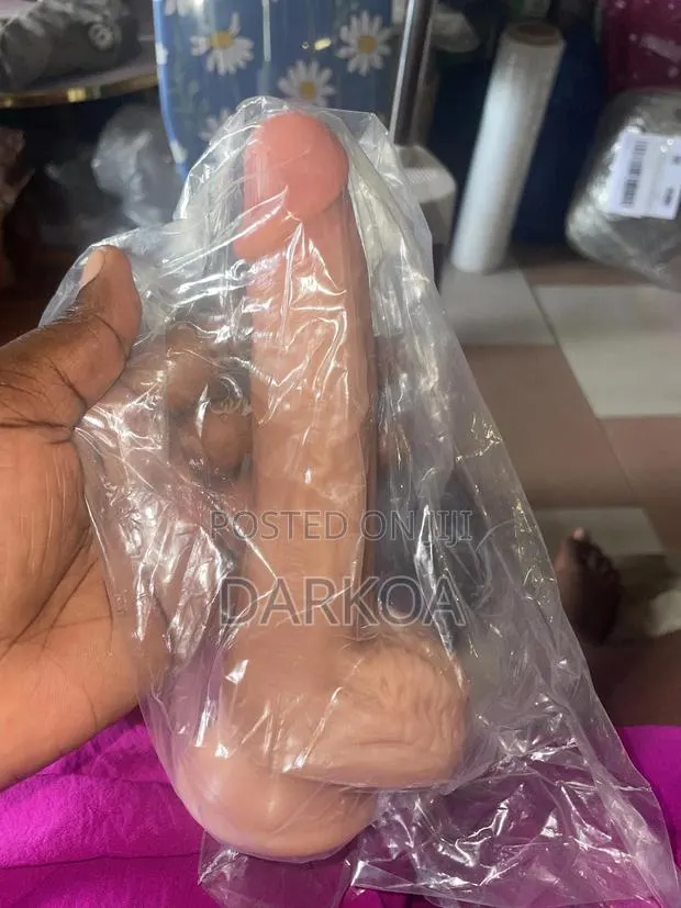 Realistic Veined Dildo Pink Tip Sex Toy · Photo 1