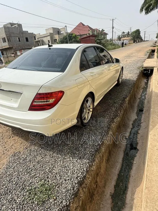 Mercedes-Benz C250 2014 White · Photo 1