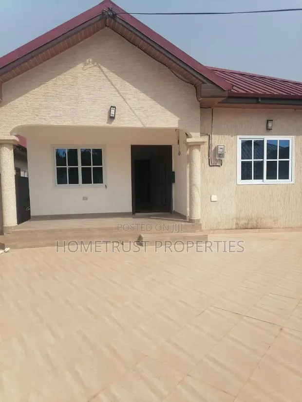 3bdrm House in Amasaman Satellite for sale · Photo 1