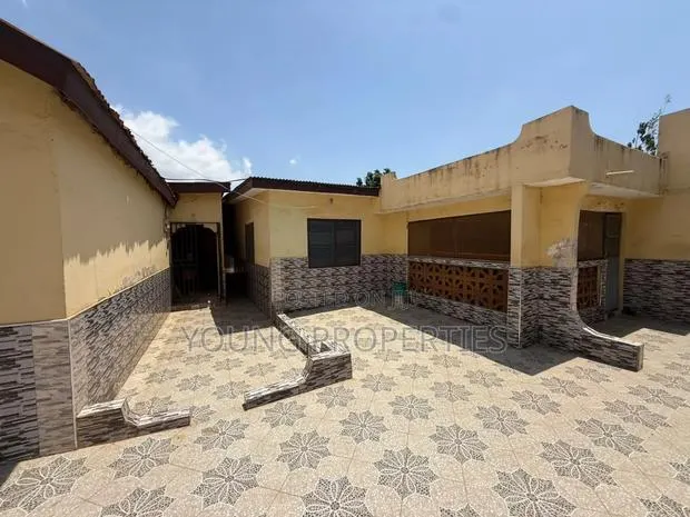 2bdrm Apartment in Awoshei Oyinase, Last Stop for rent · Photo 1
