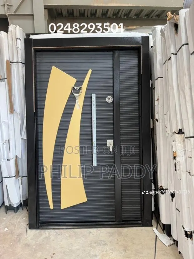 Black Yellow Door · Photo 1