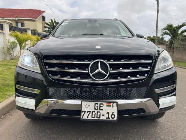 Mercedes-Benz 350D 2015 Black · Photo 1