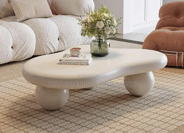 Cloud Center Table (Round Base) · Photo 1