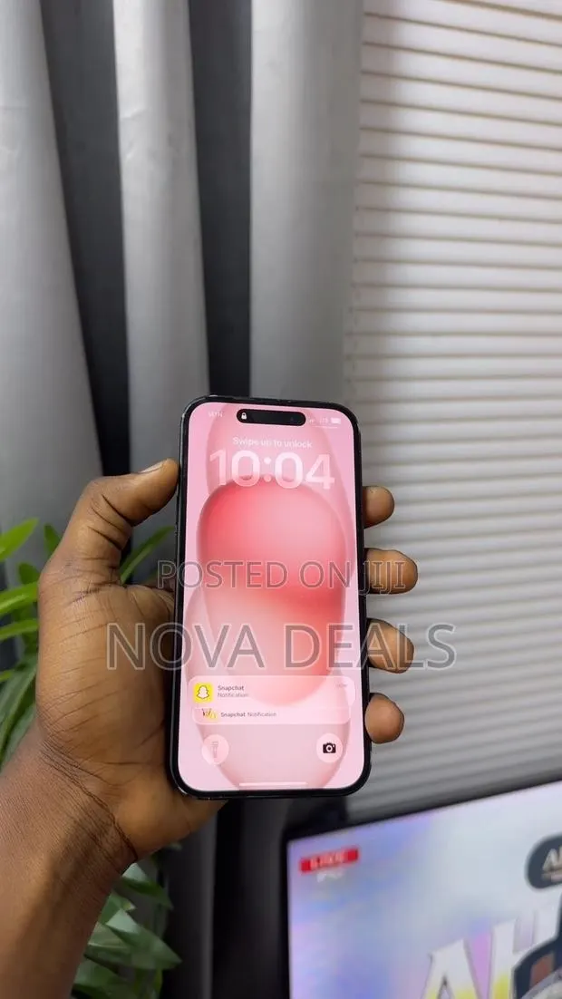 Apple iPhone 15 128 GB Black · Photo 1