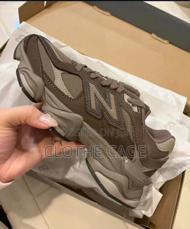 New Balance 9060 · Photo 2