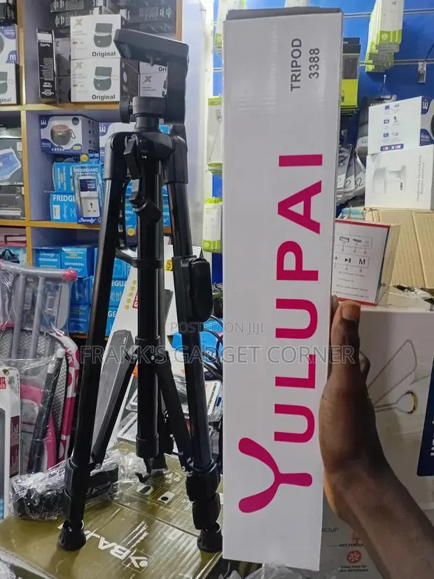 High Quality Tripod Stand · Photo 1