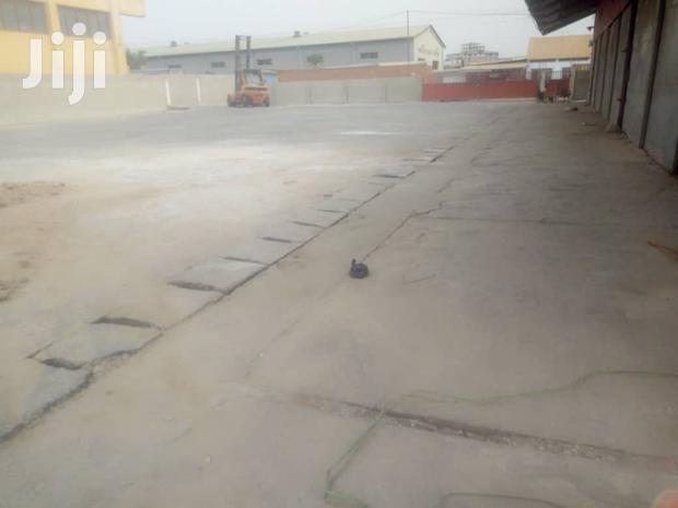 800 Sqm Warehouse With 3unite 2bedrooms · Photo 3
