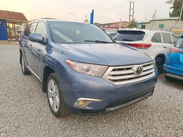 Toyota Highlander 3.5L 4WD 2013 Blue · Photo 1