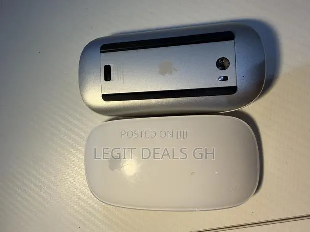 Apple Mouse 1 · Photo 1