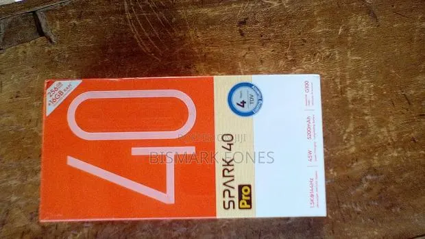 New Tecno Spark 40 Pro 256 GB Bronze · Photo 1