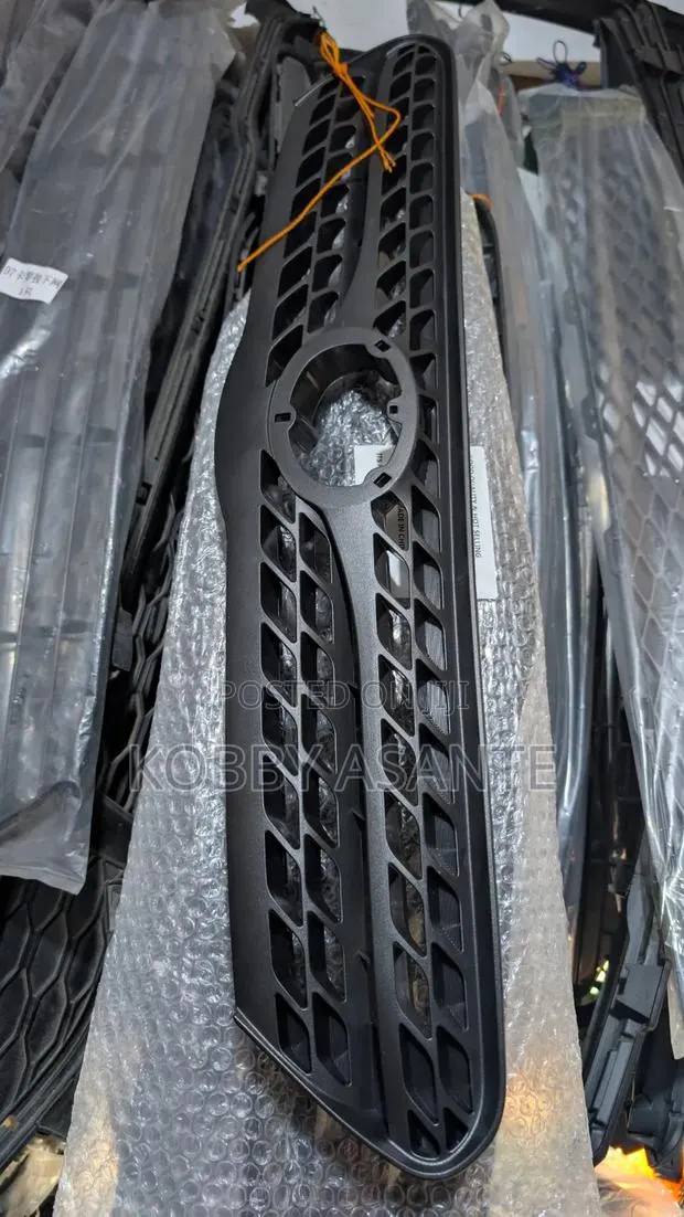 Toyota Matrix 2008 Front Grill · Photo 1