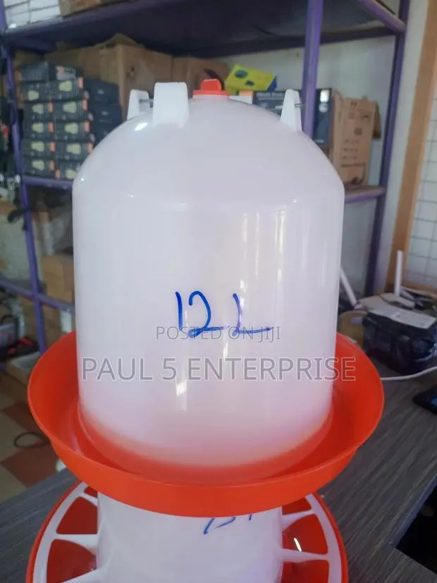12ltrs Poultry Drinker · Photo 1