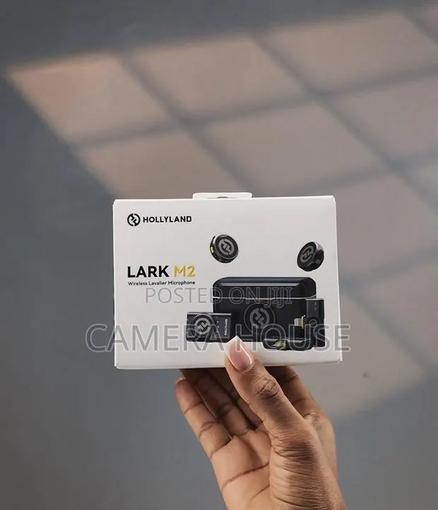 Hollyland Lark M2 Wireless Microphone · Photo 1