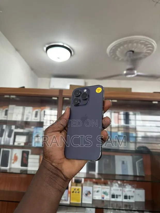 Apple iPhone 14 Pro 128 GB Purple · Photo 1