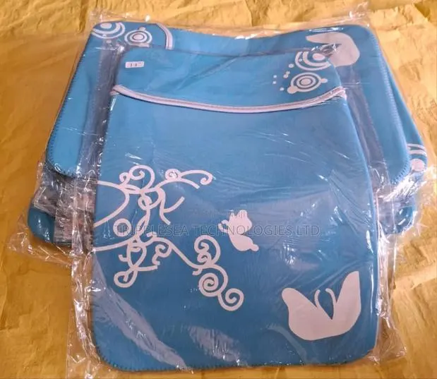 Laptop Flexible Bag 14" · Photo 1