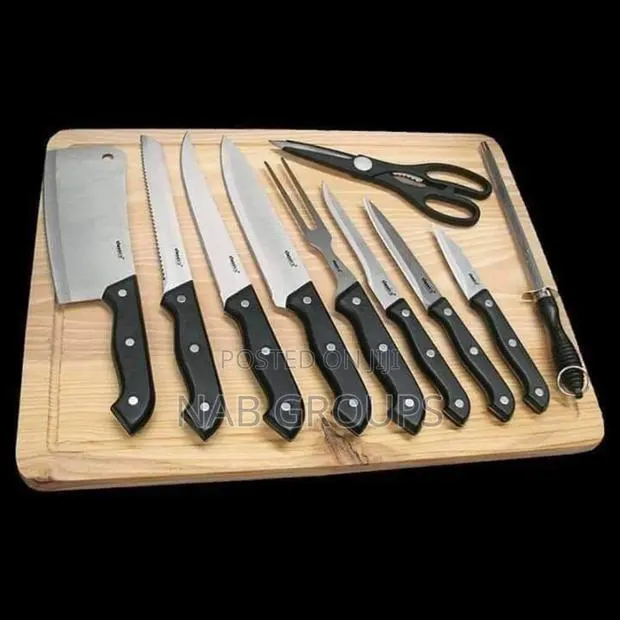 Chopping Board With Knives · Photo 1