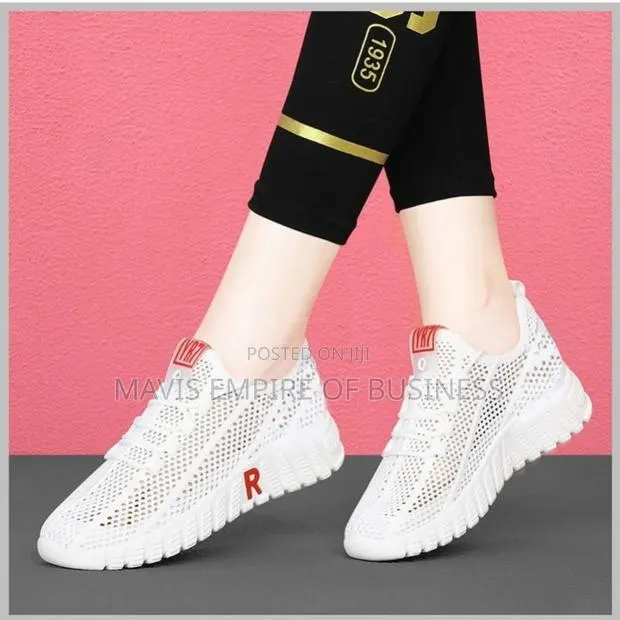 Breathable Sneakers · Photo 1
