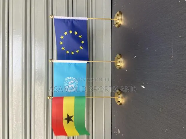 Original Office Desk Top Gold Flag Stand Available · Photo 1