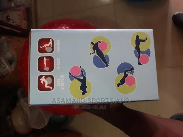 Original Yoga Ball at Cool Price · Photo 2